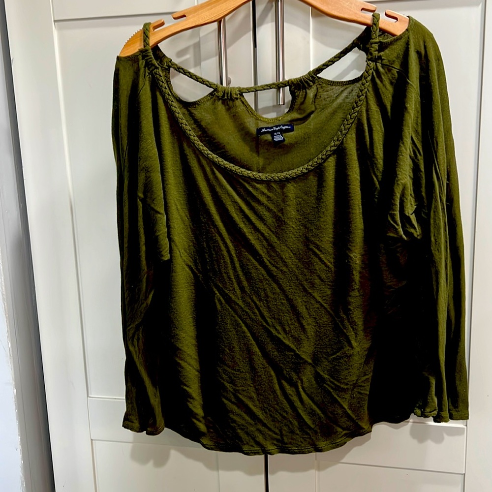American Eagle shirt